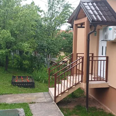 Gornja Mahala Holiday home *